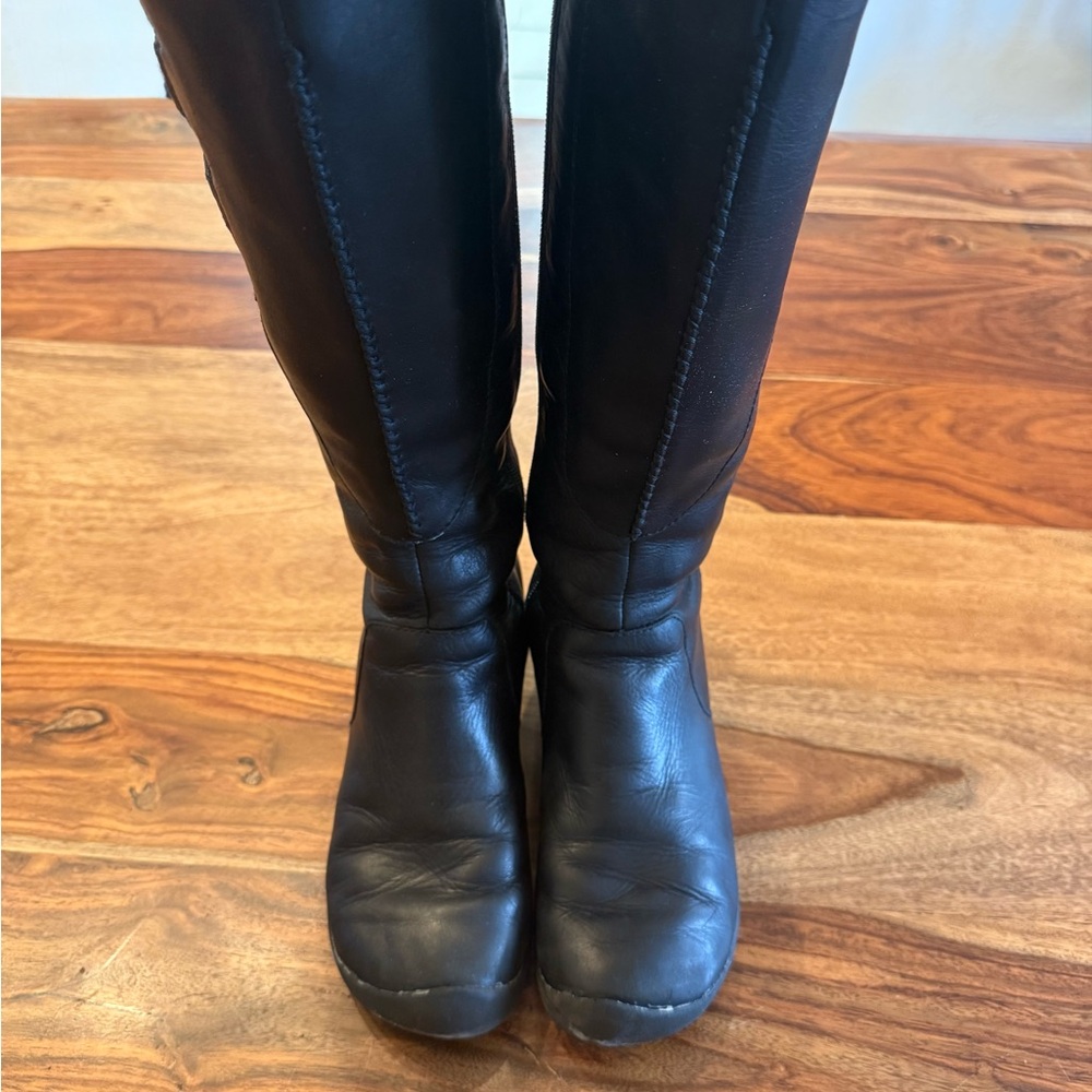 Keen Women’s Tall Leather Boots - Picture 4 of 8